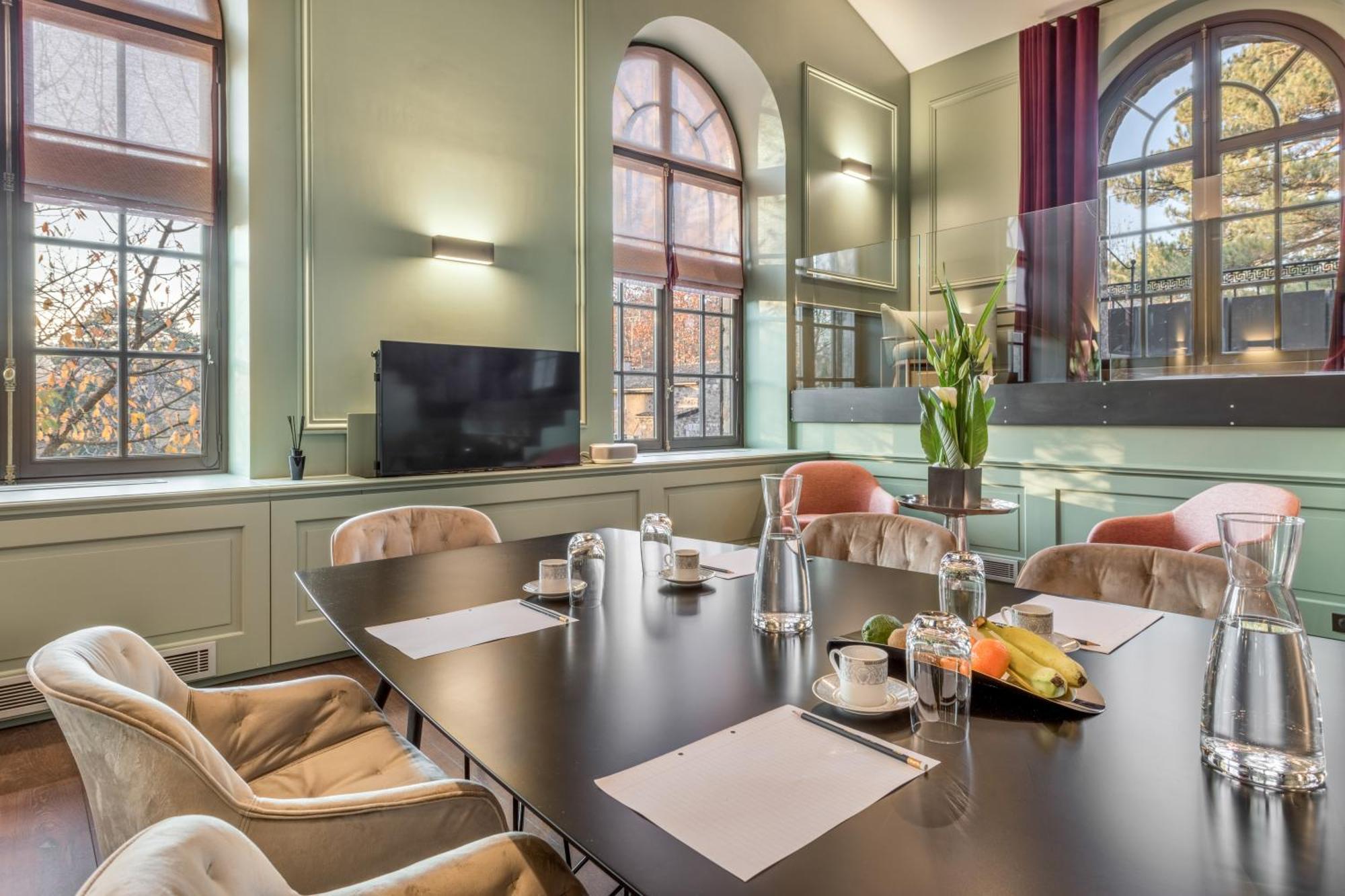 Les Suites De L'Ile Barbe Lyon Exterior photo